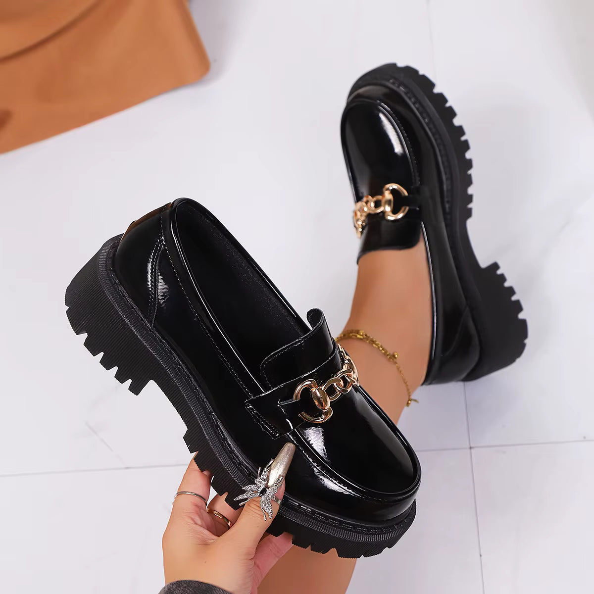 Bristol Leather Lug Sole Loafer - Eliza-Warszawa