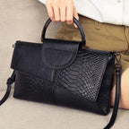 Celine™ - Elegant black handbag with a leather finish - Eliza-Warszawa