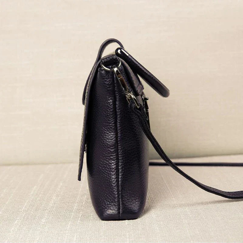 Celine™ - Elegant black handbag with a leather finish - Eliza-Warszawa