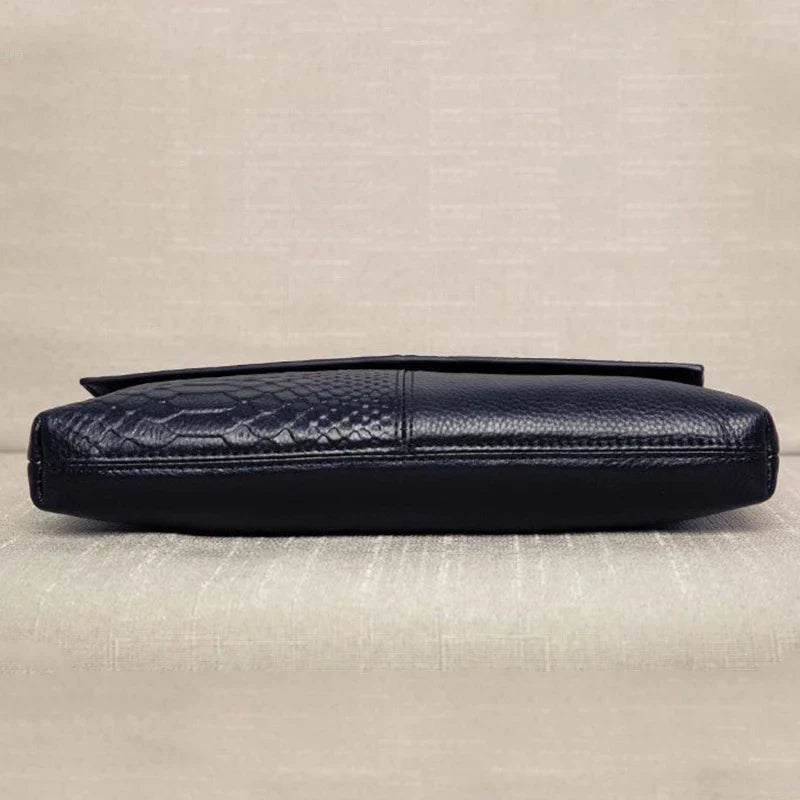 Celine™ - Elegant black handbag with a leather finish - Eliza-Warszawa