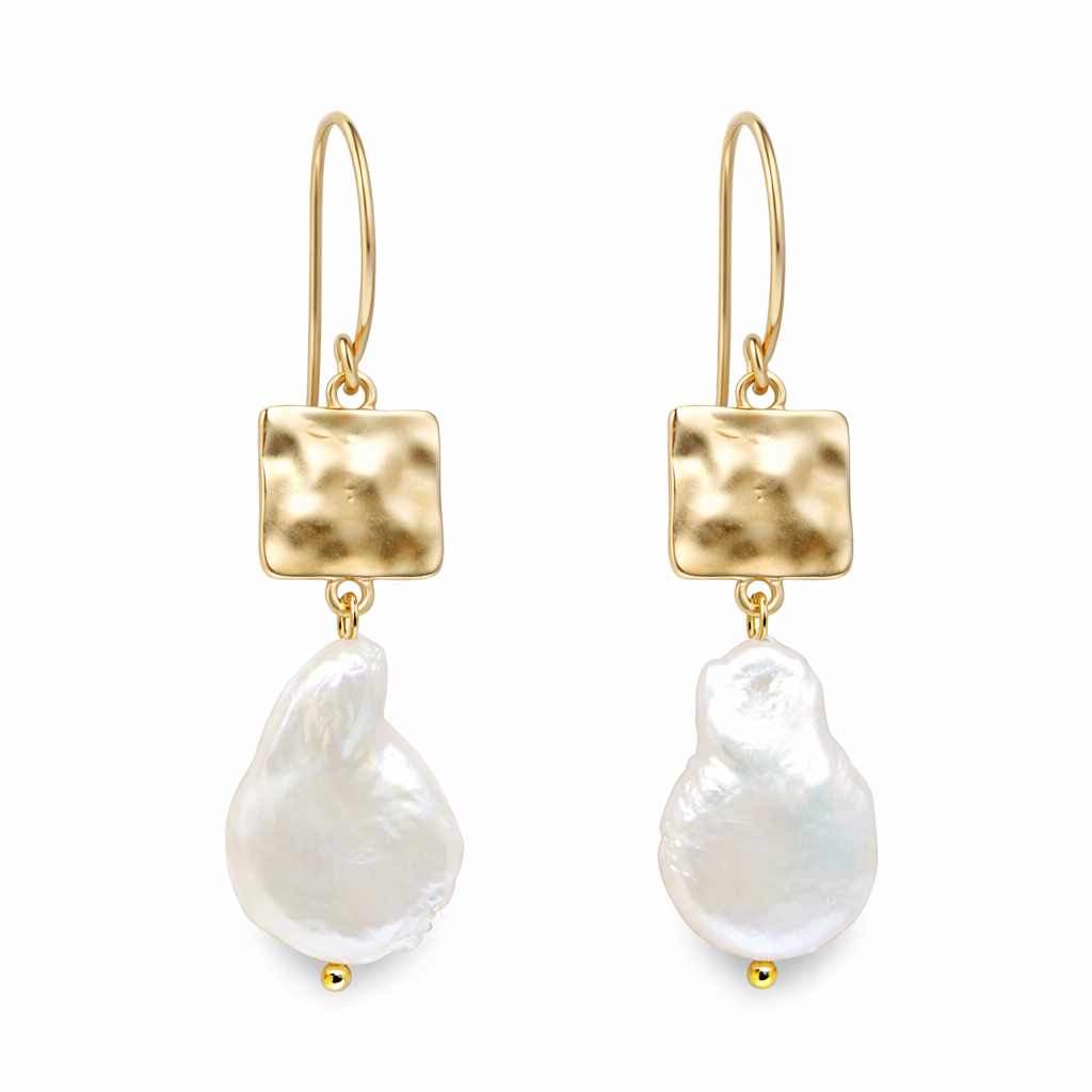 Chic Freshwater Pearl Earrings