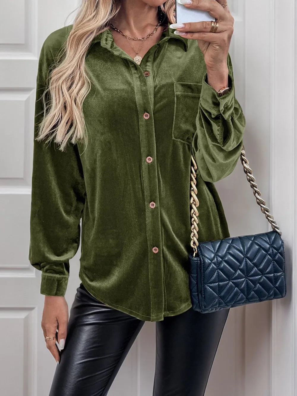 Classic Velvet Collared Button-down Long-sleeved Shirt