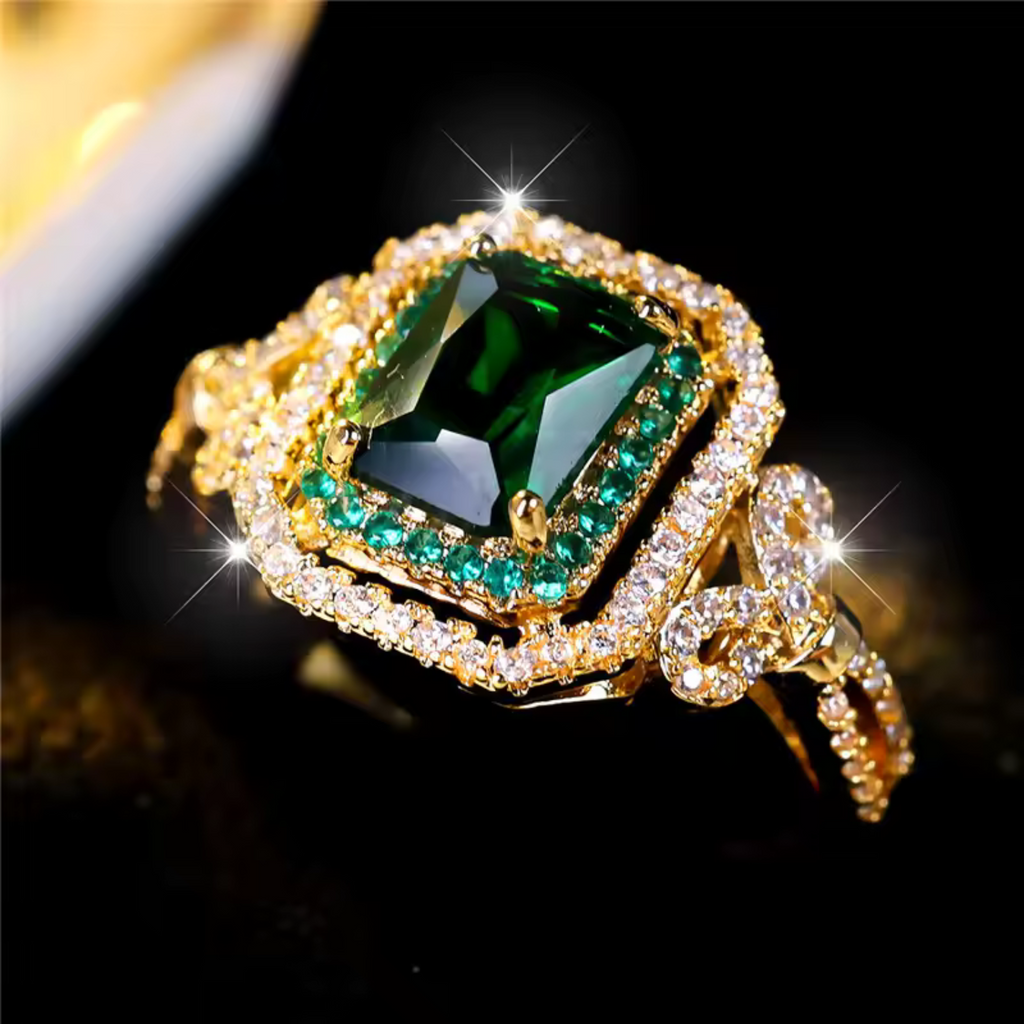 Elegant Golden Emerald Stone Ring - Eliza-Warszawa