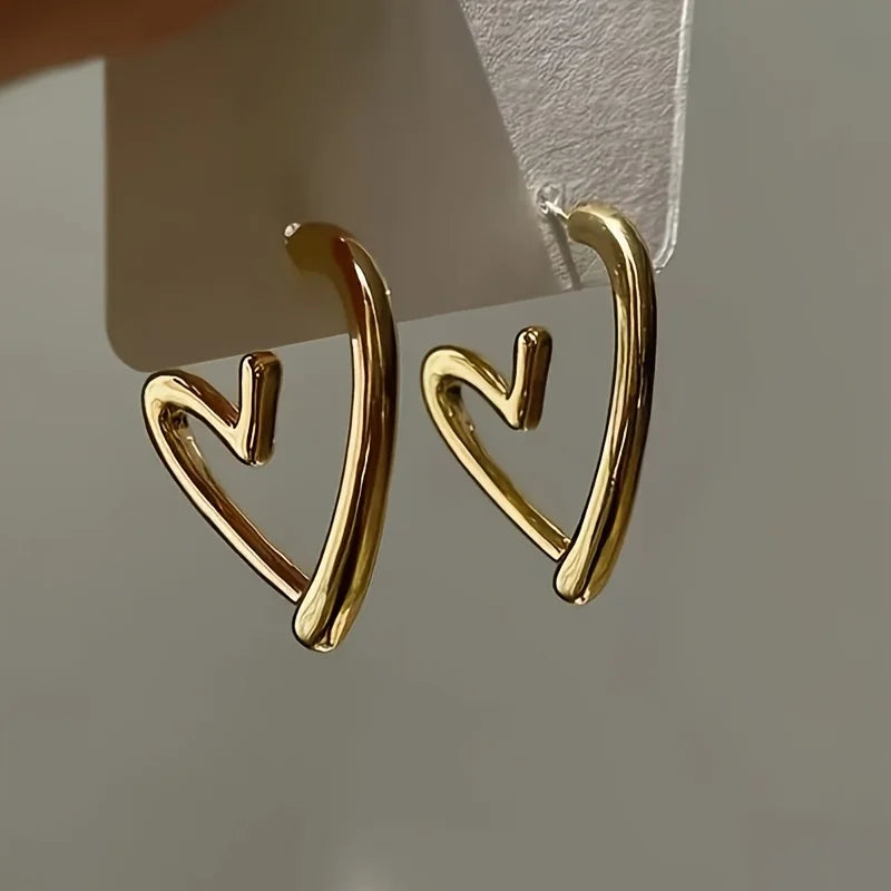 Elegant Heart-Shaped Rose Gold  Earrings - Eliza-Warszawa