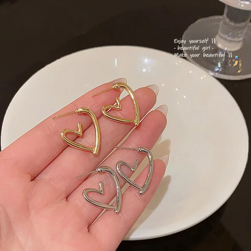 Elegant Heart-Shaped Rose Gold  Earrings - Eliza-Warszawa