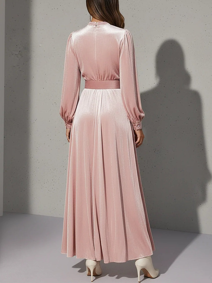 Elegant Light Pink V-Neck Velvet Maxi Dress - Eliza-Warszawa