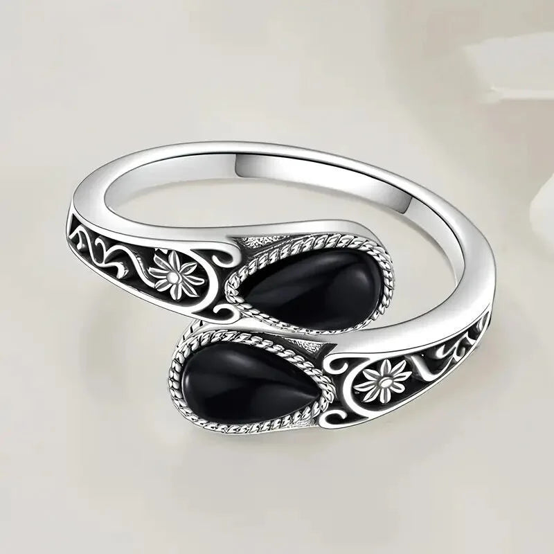 Elegant Moonstone Flower Ring - Eliza-Warszawa