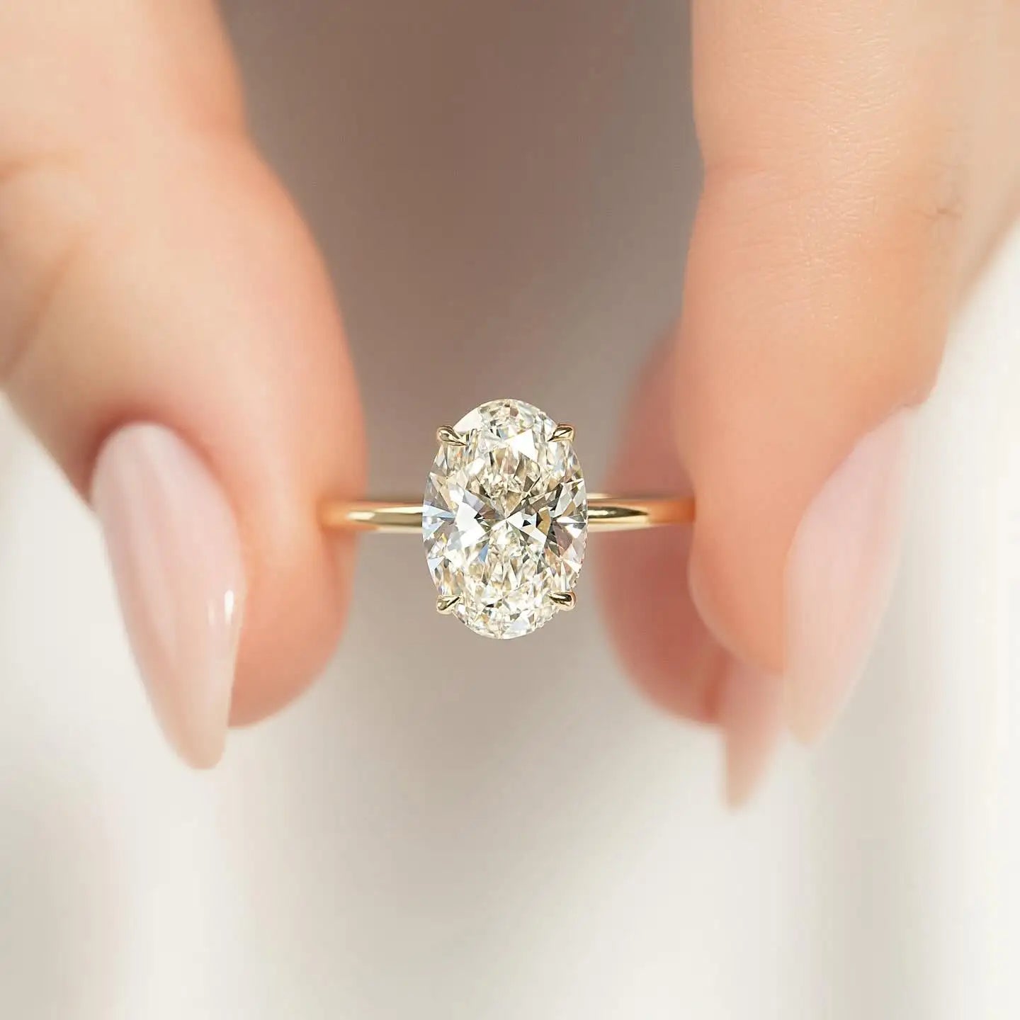 Elegant Oval Crystal Promise Ring - Eliza-Warszawa