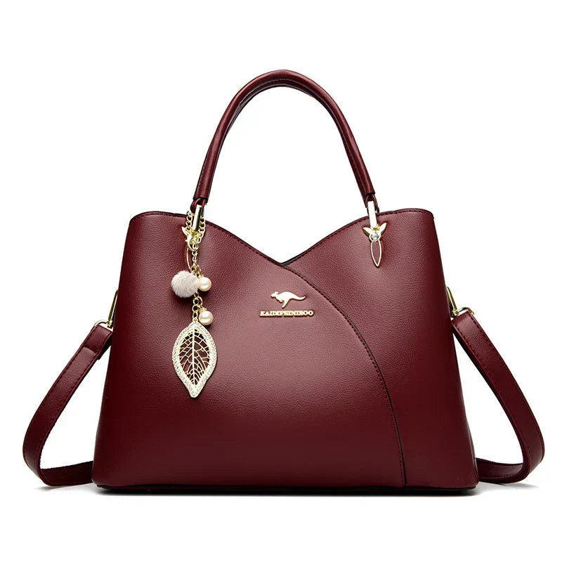 Felina™ - Elegant black shoulder bag with fashionable charms - Eliza-Warszawa