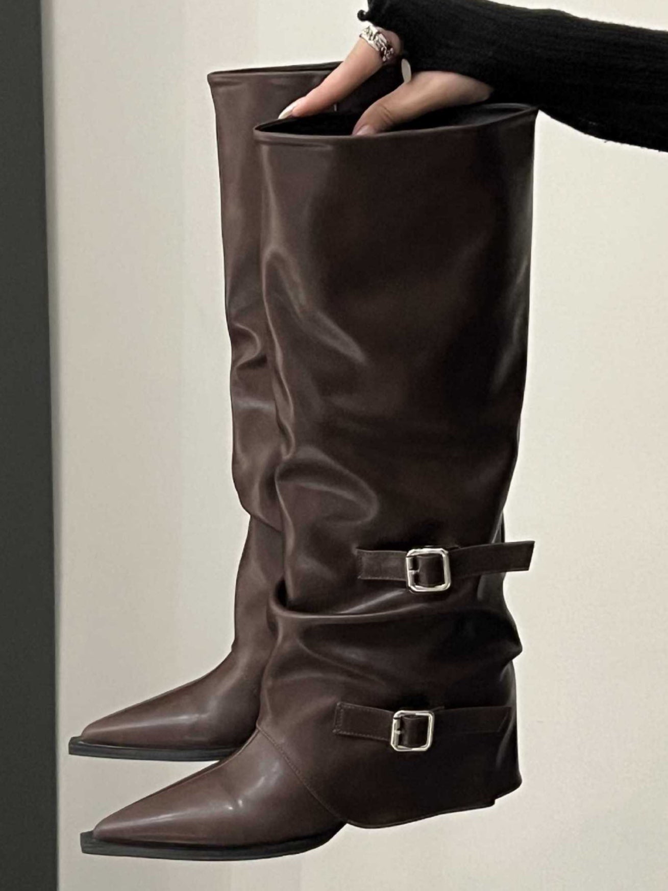 High-top belt buckle pointed toe thick-heeled boots - Eliza-Warszawa
