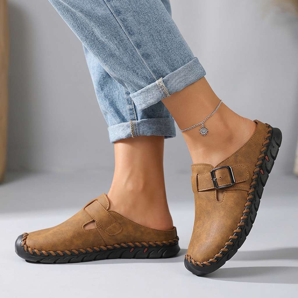 Jane Buckle Clogs - Eliza-Warszawa