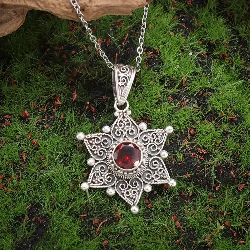 Jessindra Carmalyth Necklace | White Gold - Eliza-Warszawa