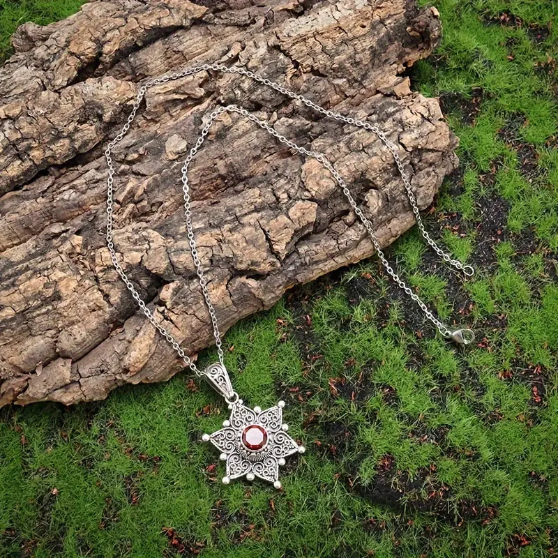 Jessindra Carmalyth Necklace | White Gold - Eliza-Warszawa