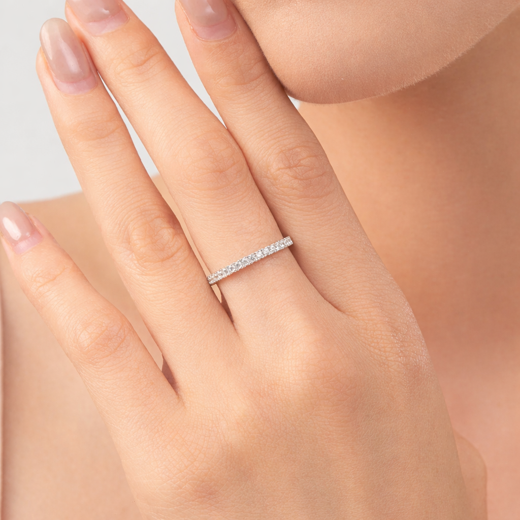 Shining Minimalist Eternity Ring - Eliza-Warszawa