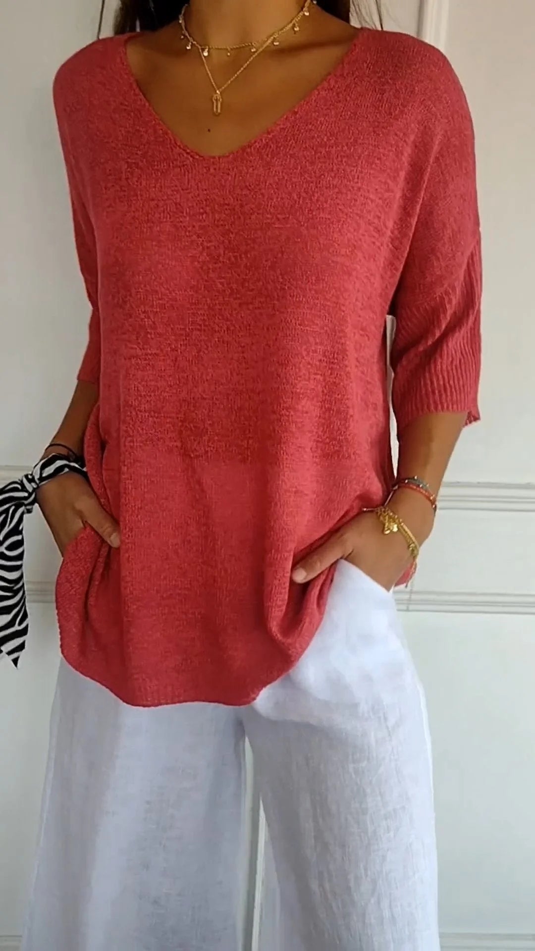 Solid Color Knitted V-neck Top - Eliza-Warszawa