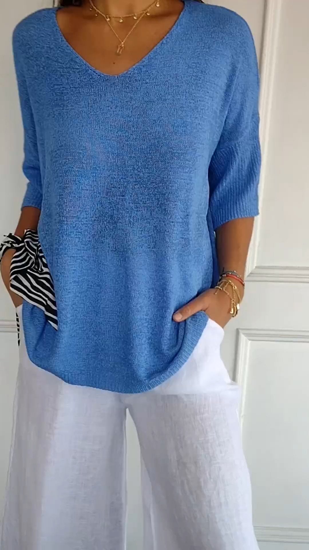 Solid Color Knitted V-neck Top - Eliza-Warszawa