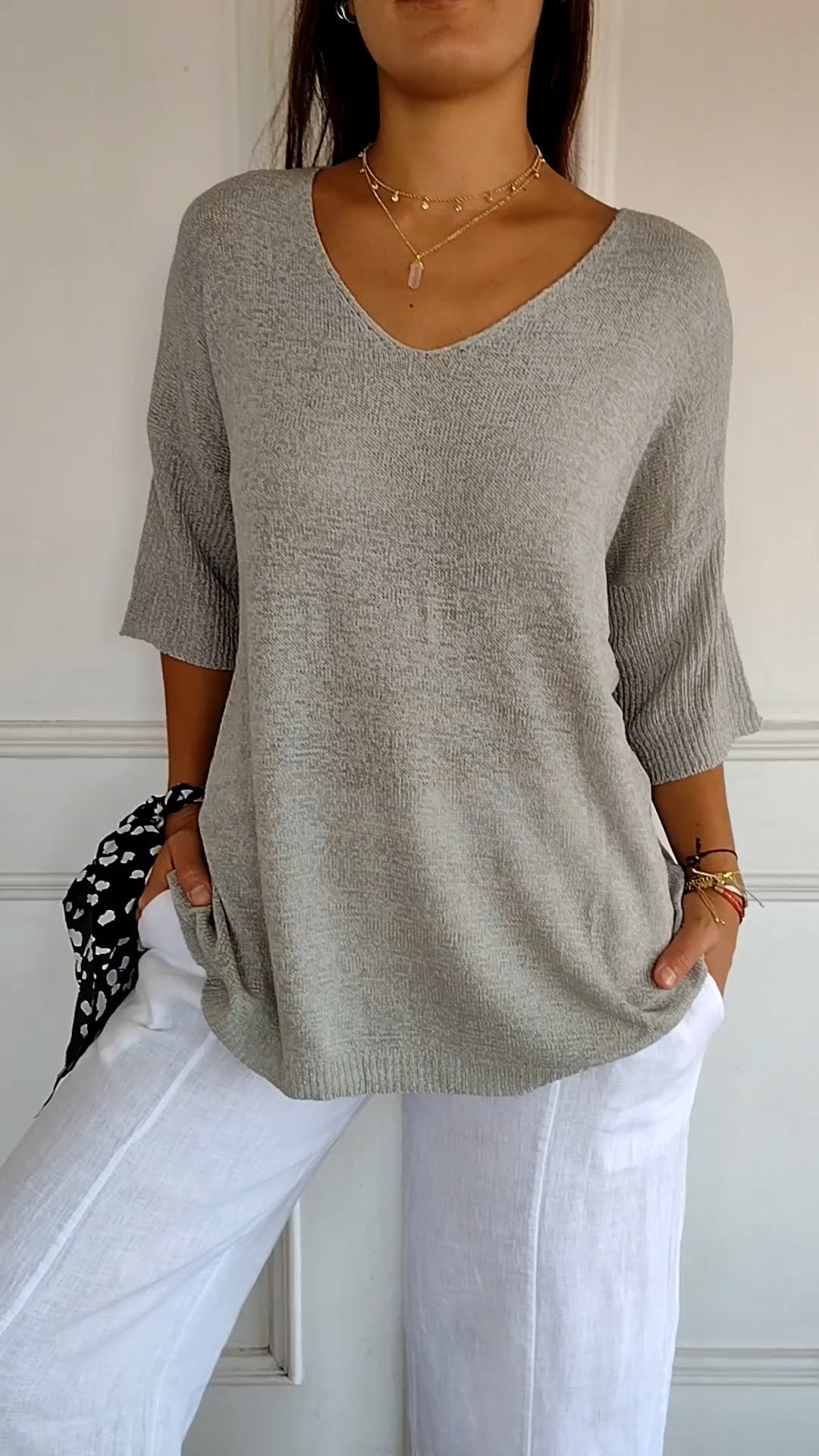 Solid Color Knitted V-neck Top - Eliza-Warszawa