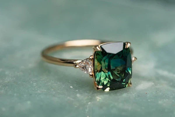 Vintage-Inspired Gemstone Gold Ring - Eliza-Warszawa