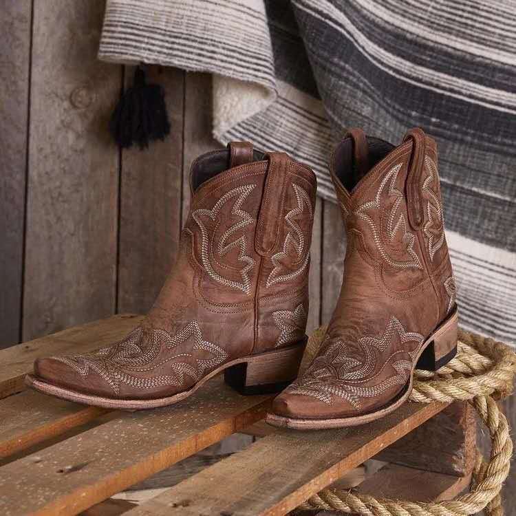 Vintage Embroidered Block Heel Short Western Boots - Eliza-Warszawa