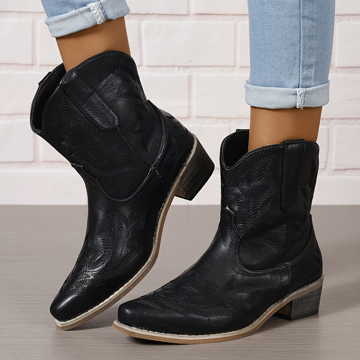 Vintage Embroidered Block Heel Short Western Boots - Eliza-Warszawa